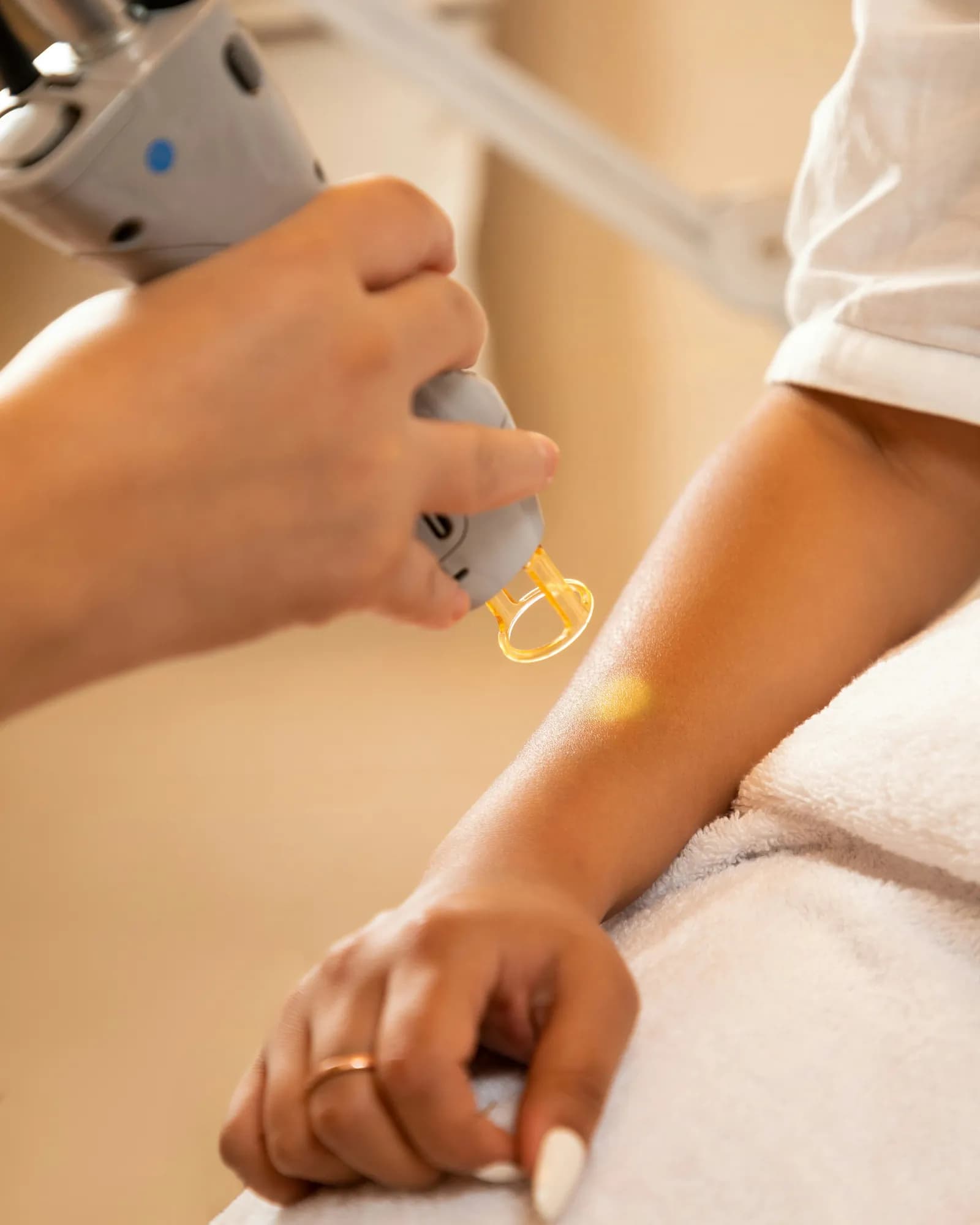 A serene, luxurious skin-clinic waiting space